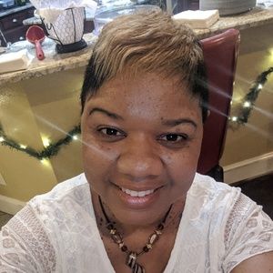 Meet your Posher, Shelia